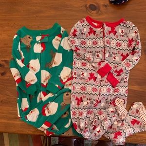 LOT OF 2 UNISEX HOLIDAY PJS SIZE 18m